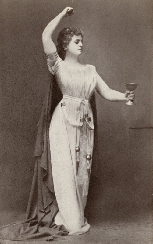 Lilli Lehmann, como Isolda, en "Tristan Und Isolde" (foto en blanco y negro) de American Photographer