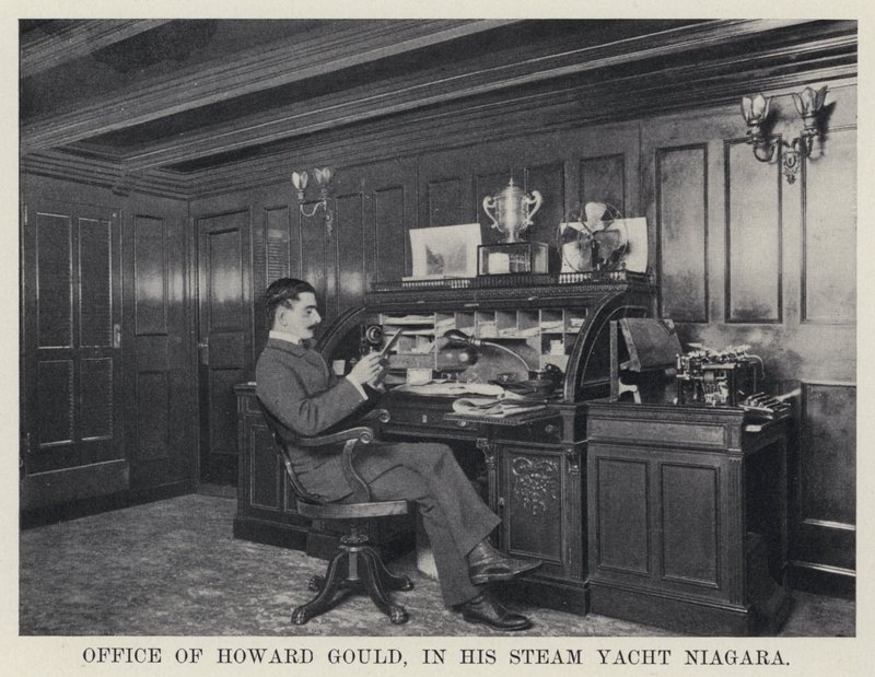 Oficina de Howard Gould, en su yate de vapor Niagara de American Photographer