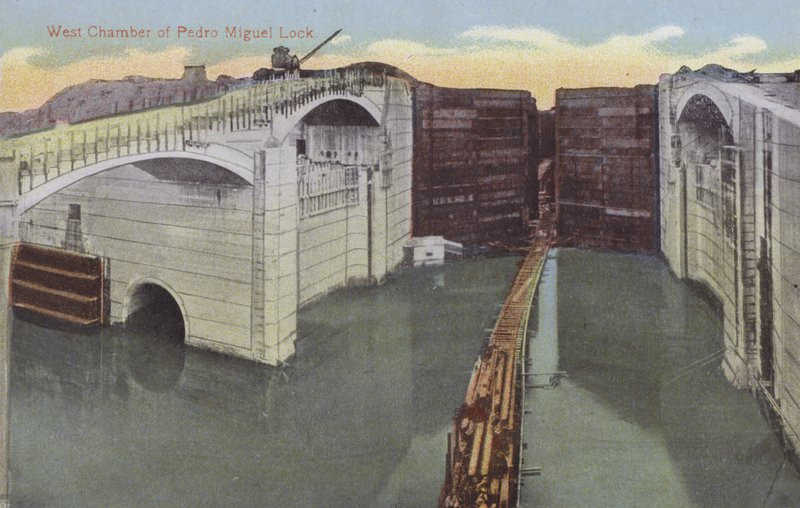 Canal de Panamá, cámara oeste de la esclusa de Pedro Miguel (foto en color) de American Photographer