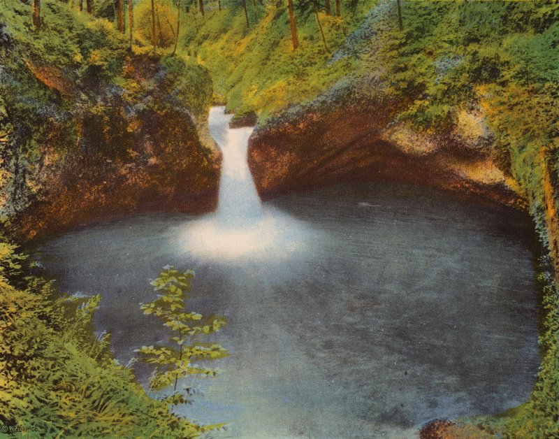 The Punch Bowl at Eagle Creek (foto en color) de American Photographer