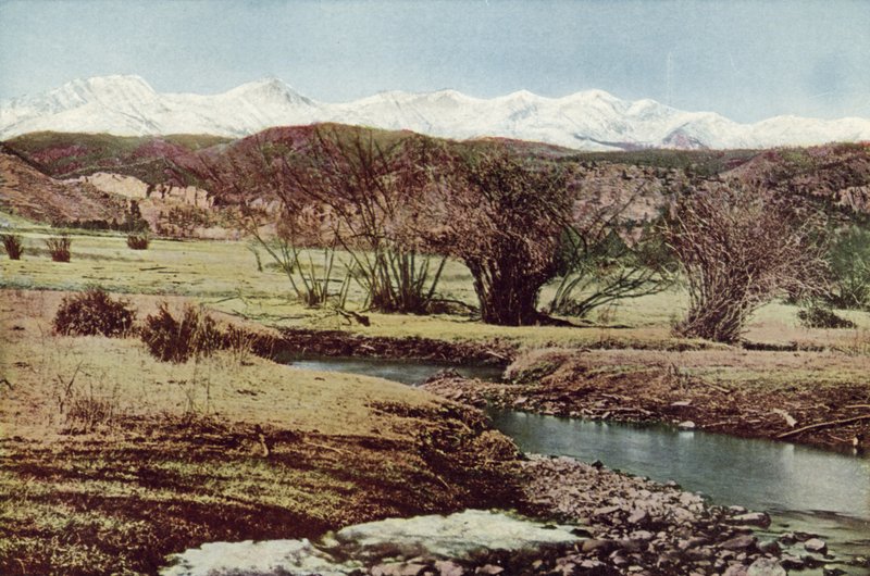 La Cordillera Nevada, cerca de Trinidad, Colorado de American Photographer