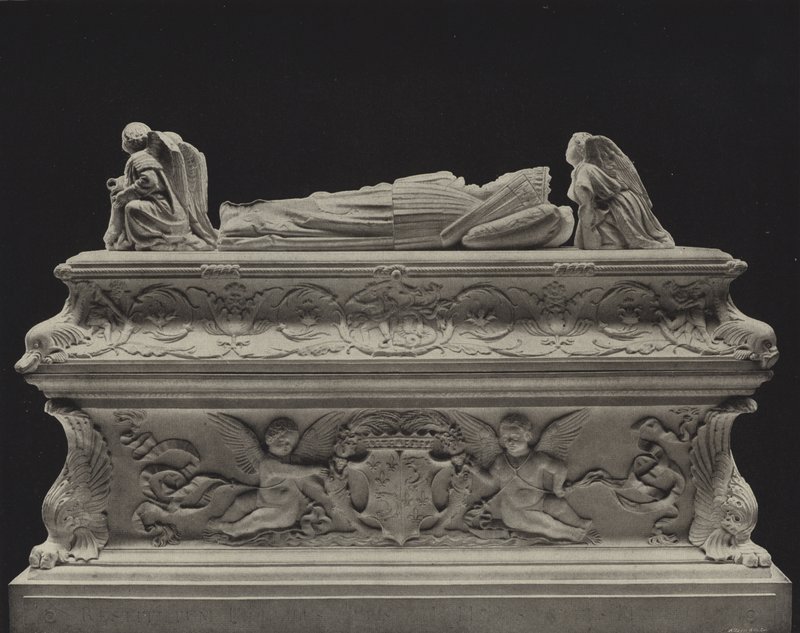 Tumba de los Hijos de Carlos VIII de American Photographer