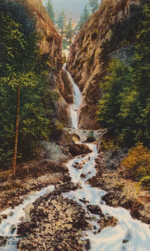 Cascadas de Wah-Kee-Na (foto en color) de American Photographer