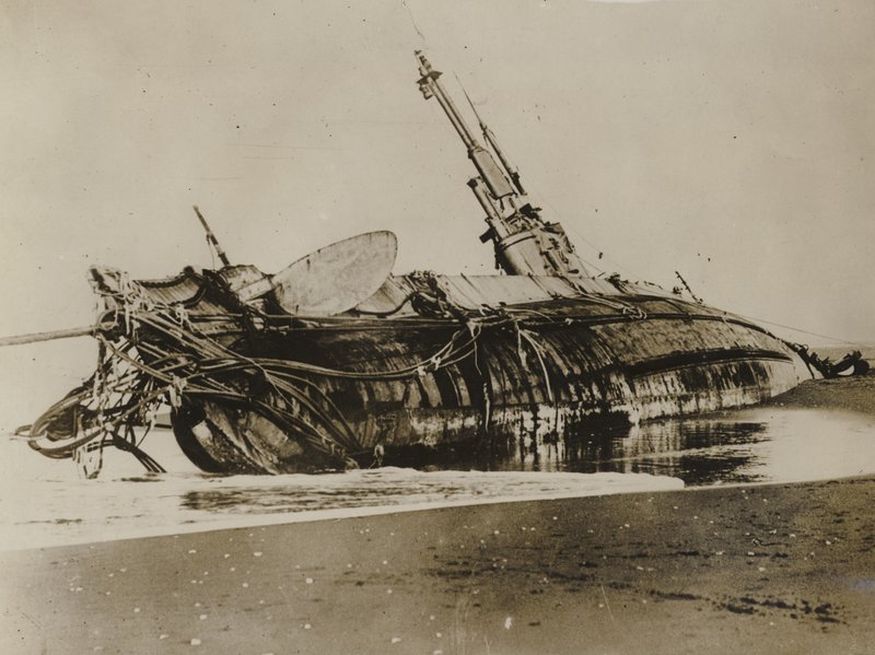 Submarino estadounidense h3 naufragado, 1917 de American Photographer