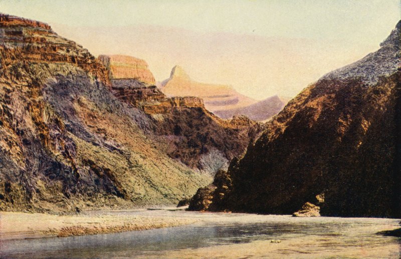 Zoroastro desde el río, Parque Nacional del Gran Cañón (foto en color) de American Photographer