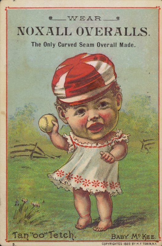 Bebé sosteniendo pelota de béisbol de American School