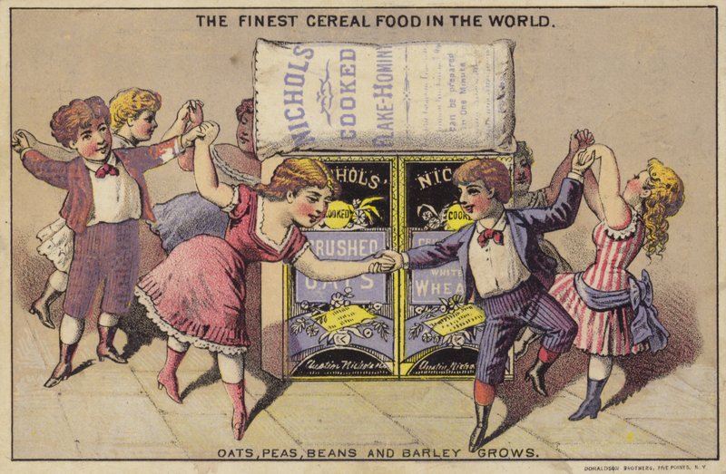 Niños bailando alrededor de paquetes de cereales de American School