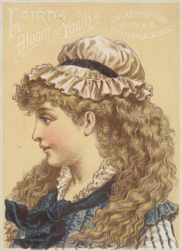 Niña con Gorro de Mopa de American School