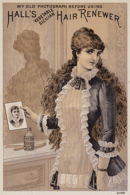 Niña con su fotografía de American School