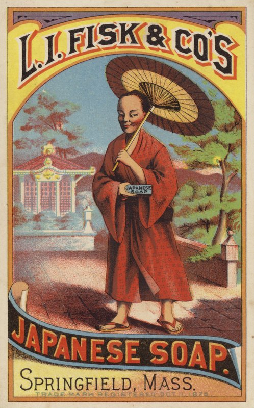 Hombre japonés sosteniendo jabón de American School