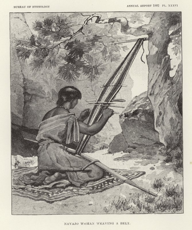 Mujer Navajo tejiendo un cinturón de American School