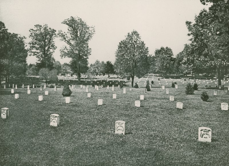 Tumbas de Soldados, Arlington Heights de American School