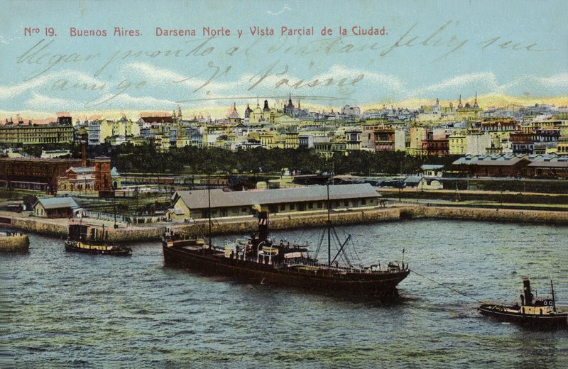 Muelle norte y vista parcial de la ciudad, Buenos Aires, Argentina de Argentinian Photographer