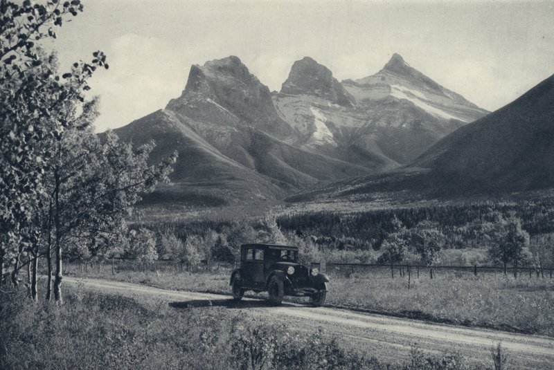 Las Rocosas canadienses: Three Sisters, Banff (foto en blanco y negro) de Canadian Photographer