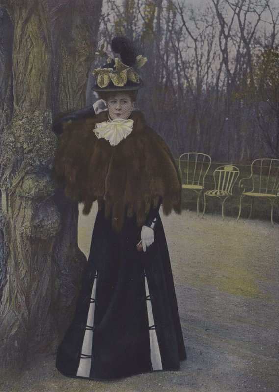 Mujer en un parque de París de Carle de Mazibourg