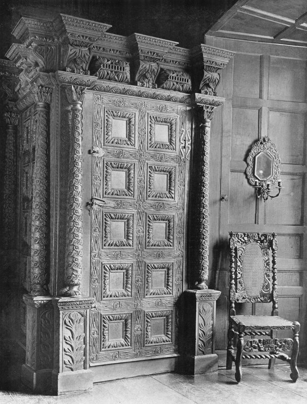 Pórtico Interior en el Salón de Charles Latham