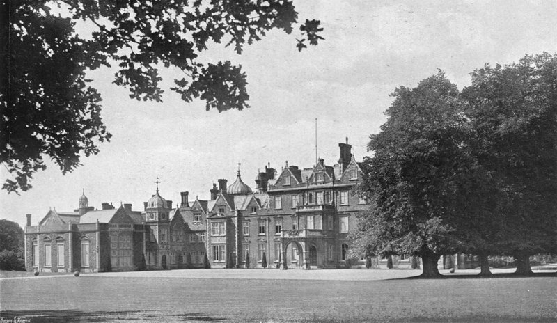 La Fachada Este de Charles Latham