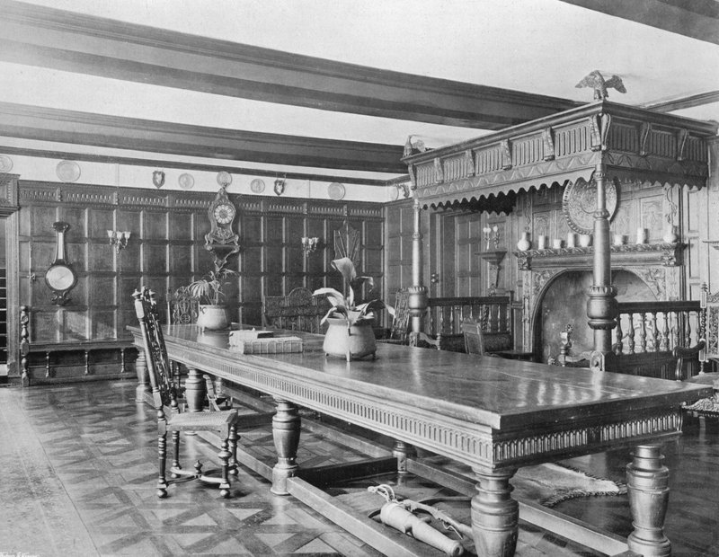 El Salón de Entrada de Charles Latham