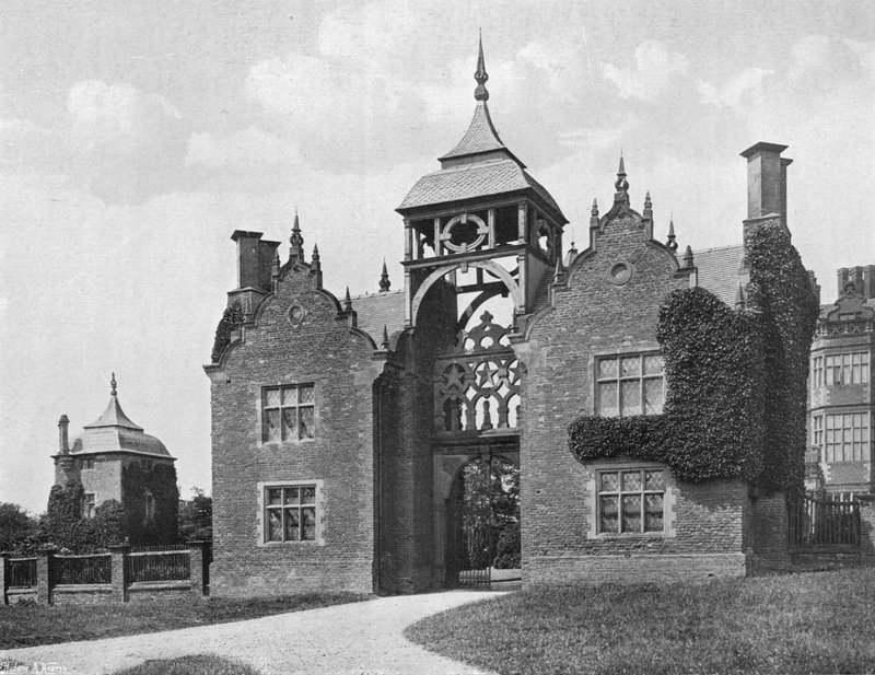 La Casa de la Puerta de Charles Latham
