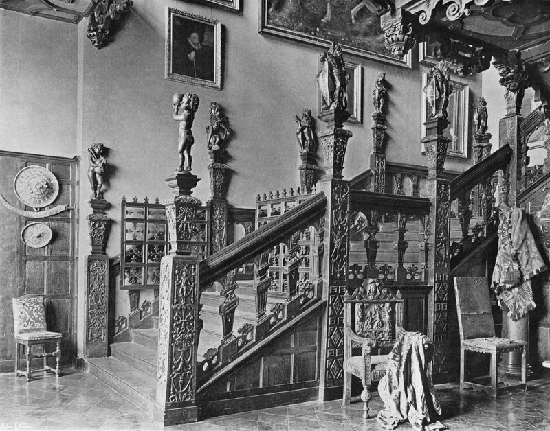 El Gran Ascenso de la Escalera de Charles Latham