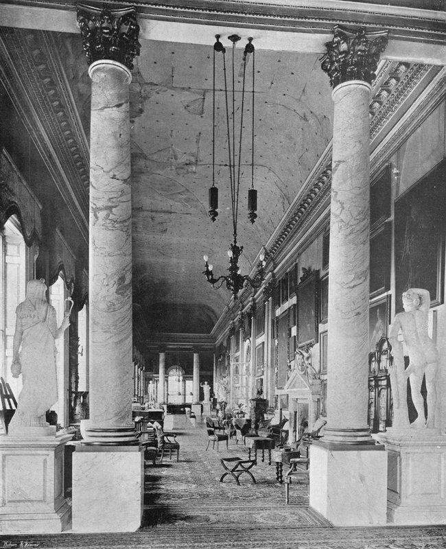 La Galería Larga de Charles Latham