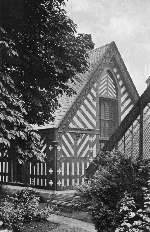 Extremo oeste del salón antiguo de Charles Latham