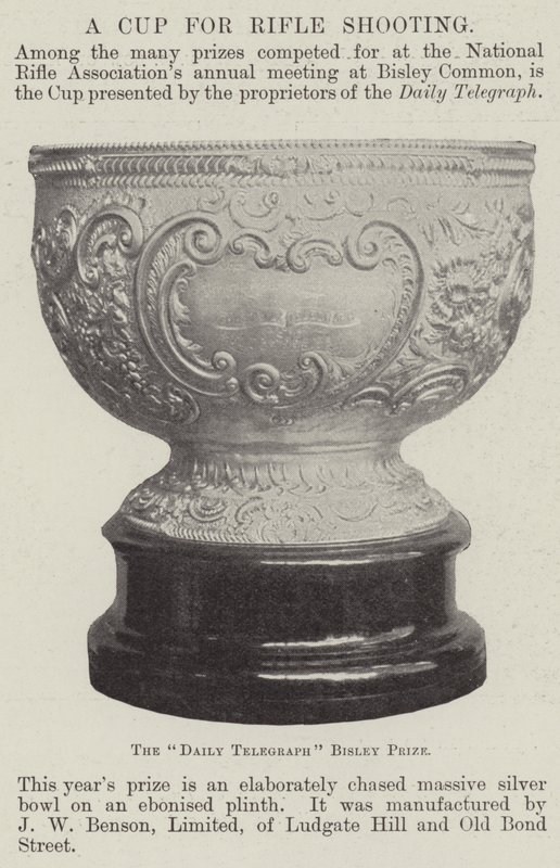 Una Copa para Tiro al Blanco de English Photographer