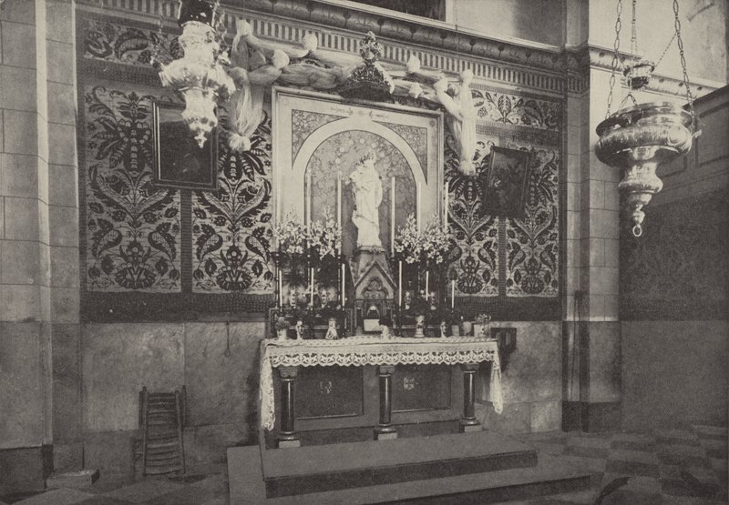Altar de la Iglesia Latina, Nazaret, en el sitio de la casa donde vivió Cristo de English Photographer