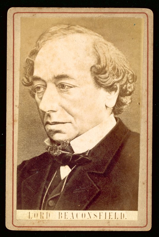 Benjamin Disraeli, Lord Beaconsfield, retrato de English Photographer