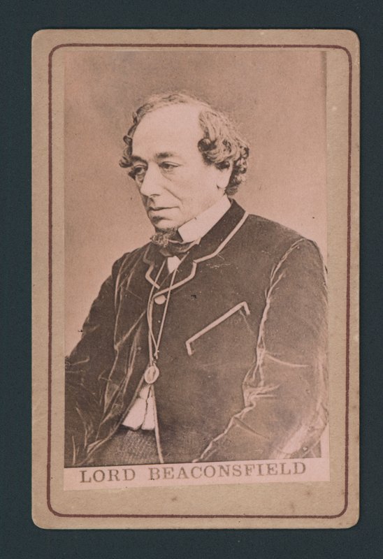 Benjamin Disraeli, tarjeta de visita de English Photographer