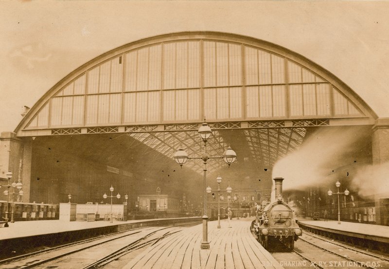 Estación de Charing Cross, Londres; fotografía, 1874 de English Photographer
