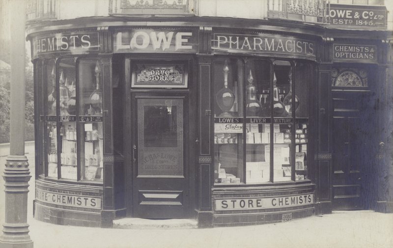 Farmacia Charles Lowe & Co, Newbury, Berkshire de English Photographer