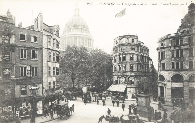 Cheapside y el patio de la iglesia de San Pablo de English Photographer