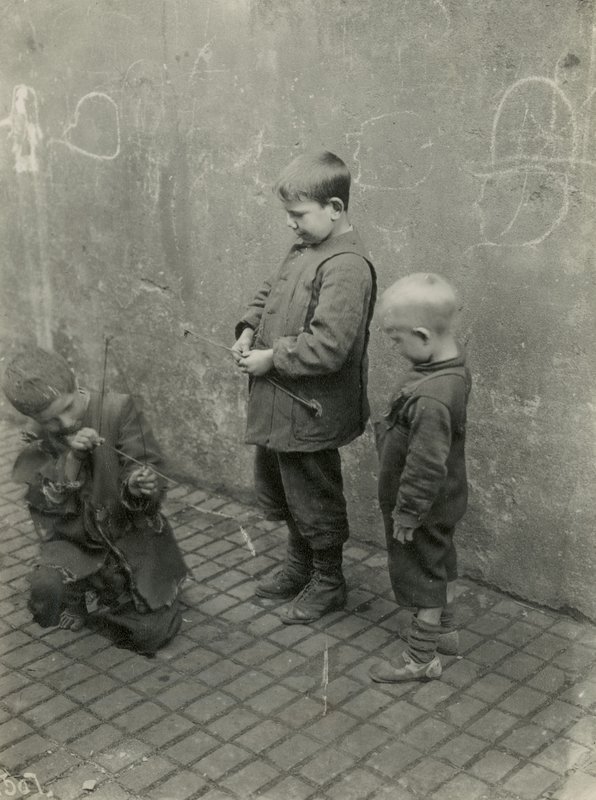 Pobreza infantil, Londres de English Photographer