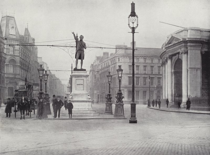College Green, Dublín, con la estatua de Grattan de English Photographer