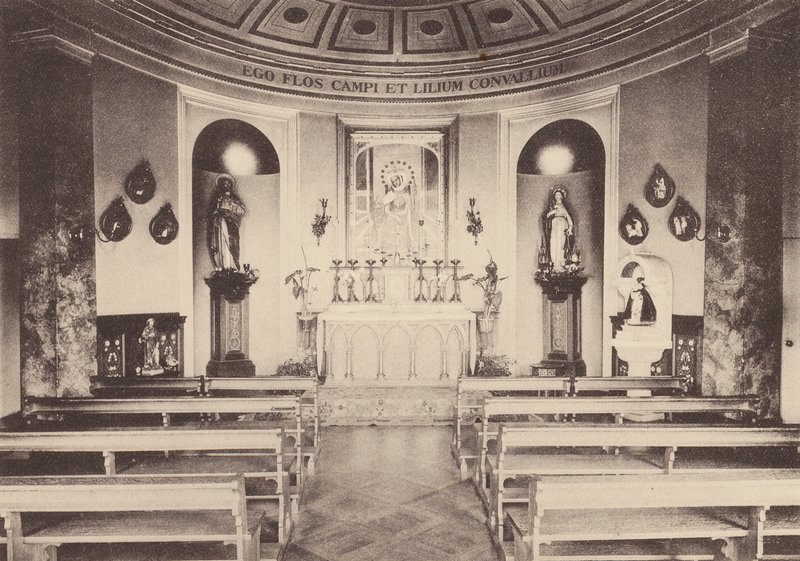 Convento del Sagrado Corazón, Roehampton: Capilla de Mater Admirabilis (foto b/n) de English Photographer