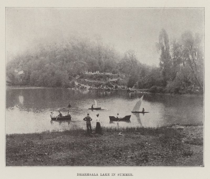 El lago Dharmsala en verano de English Photographer