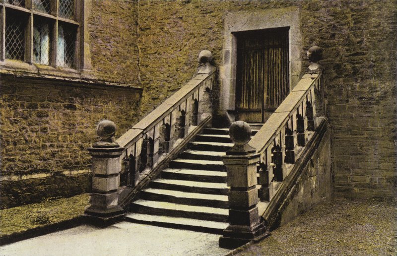 Escaleras y Puerta de Dorothy Vernon, Haddon Hall de English Photographer