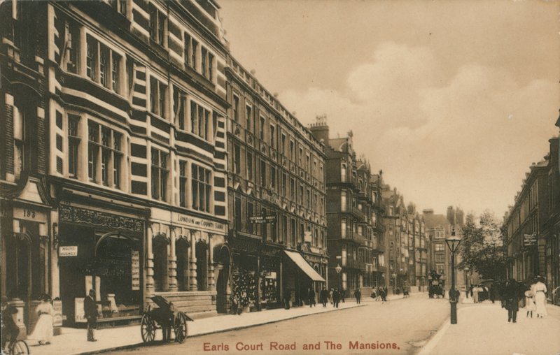 Earls Court Road y Las Mansiones, Londres de English Photographer