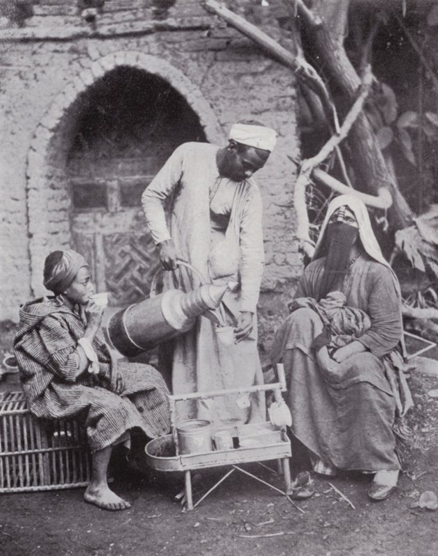 Egipto: Sirviendo Café Turco en las Calles de El Cairo de English Photographer