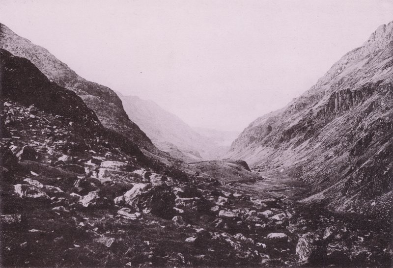 Entrada al Paso de Llanberis de English Photographer