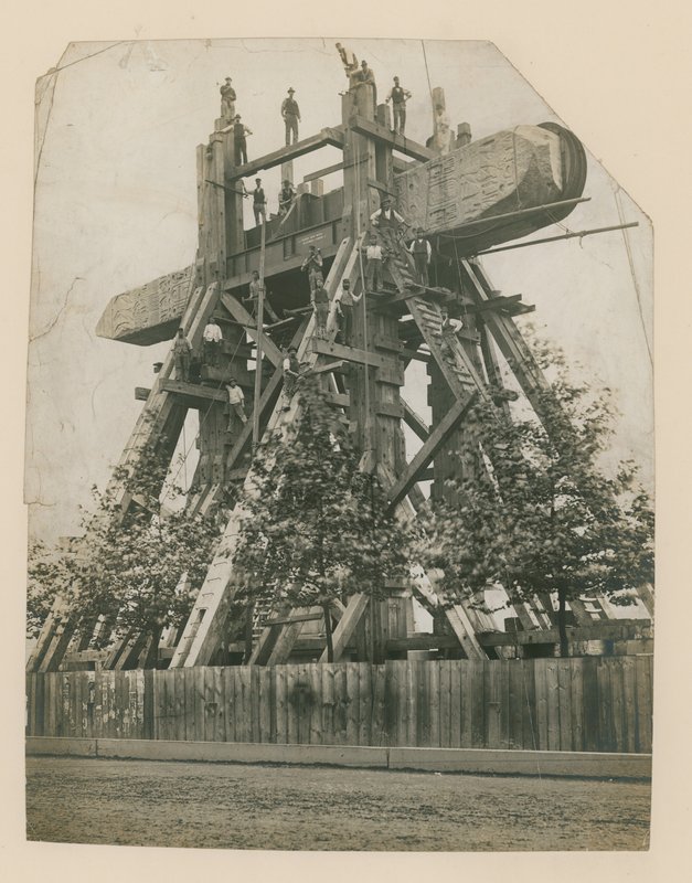 Erigiendo la Aguja de Cleopatra en el Embankment del Támesis, 12 de septiembre de 1878 de English Photographer
