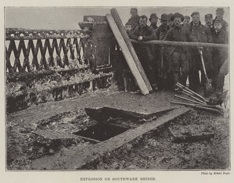 Explosión en el Puente de Southwark de English Photographer