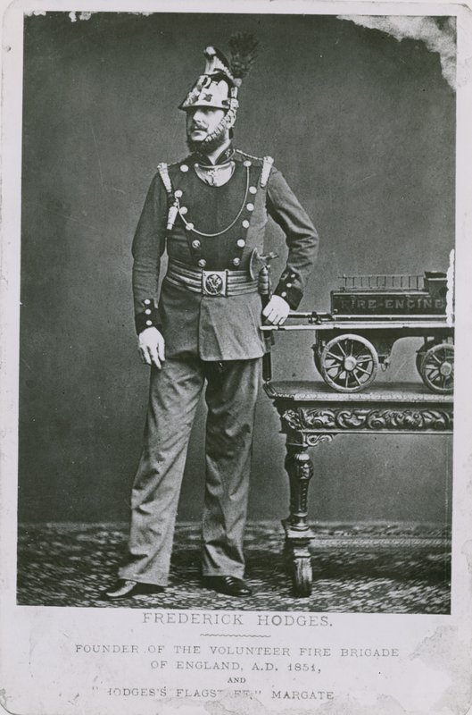 Frederick Hodges, fundador de la Brigada de Bomberos Voluntarios de Inglaterra de English Photographer