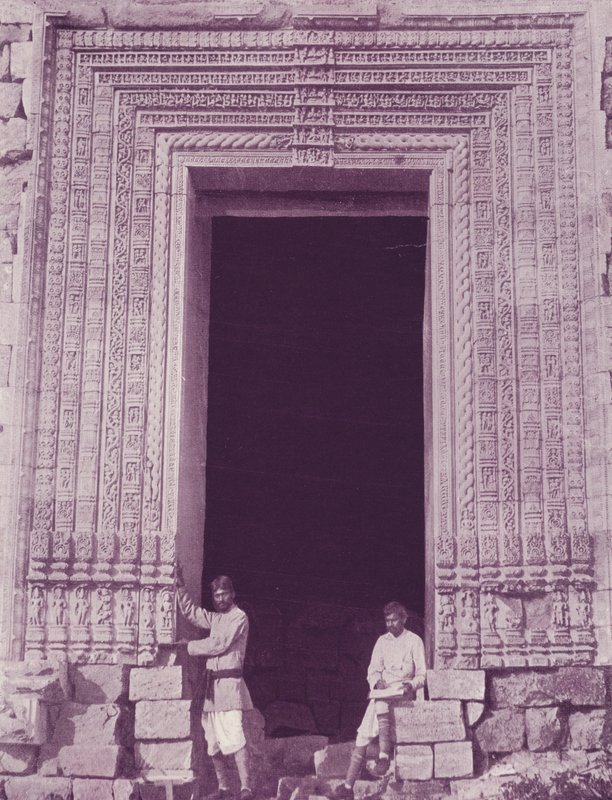 Puerta Pagoda Negra, Kanarak de English Photographer
