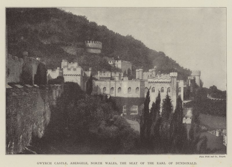 Castillo de Gwyrch, Abergele, Gales del Norte, la residencia del conde de Dundonald de English Photographer