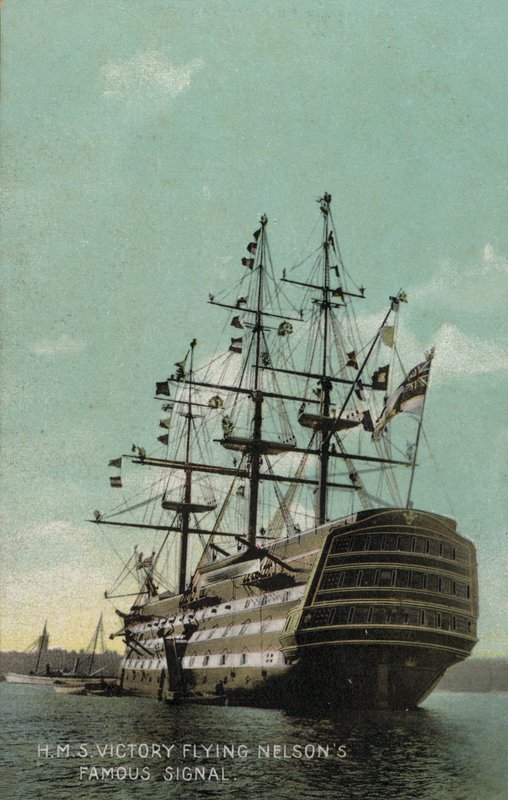 HMS Victory izando la famosa señal de Nelson de English Photographer