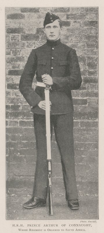 SAR el Príncipe Arturo de Connaught, cuyo regimiento está destinado a Sudáfrica de English Photographer