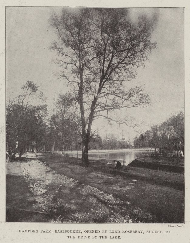 Hampden Park, Eastbourne, inaugurado por Lord Rosebery, 12 de agosto, el paseo por el lago de English Photographer