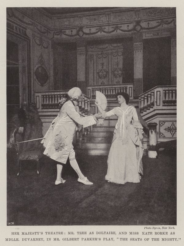 El Teatro de Su Majestad, el Sr. Tree como Doltaire, y la Srta. Kate Rorke como Mademoiselle Duvarney, en la Obra del Sr. Gilbert Parker, Los Asientos de los Poderosos de English Photographer